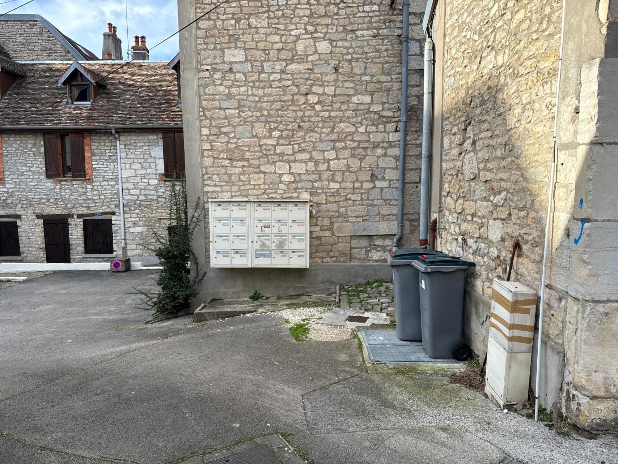 Zelda Besançon